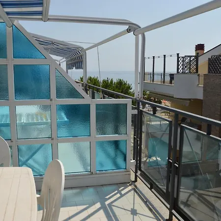 Mono Rosburgo 1 شقة روزيتو ديلي أبروتسي