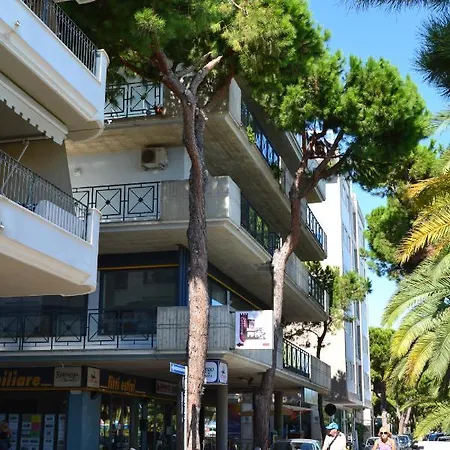 Apartment Mono Rosburgo 1 *