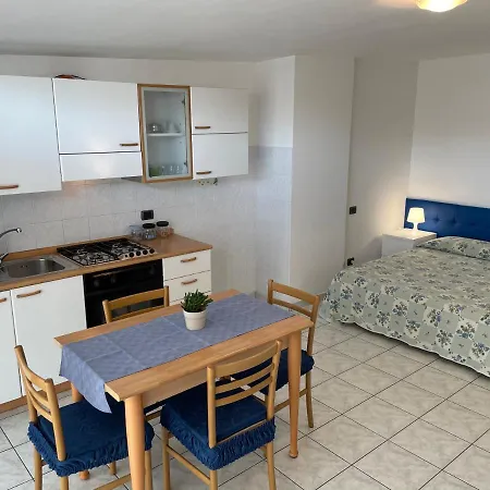 Apartment Mono Rosburgo 1 *